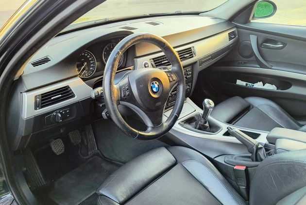 BMW Seria 3 cena 21500 przebieg: 211189, rok produkcji 2005 z Warszawa małe 211